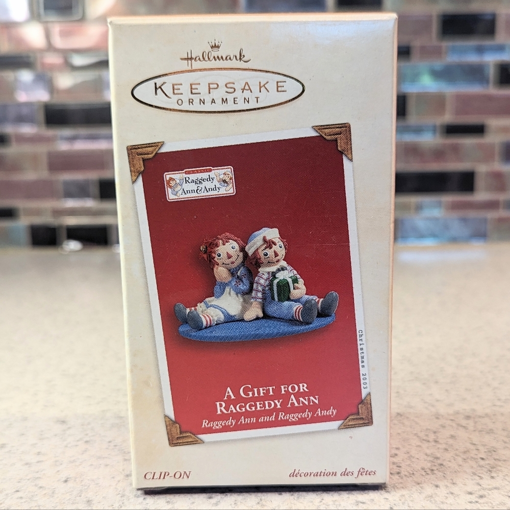 2003 A Gift for Raggedy Ann Hallmark Ornament